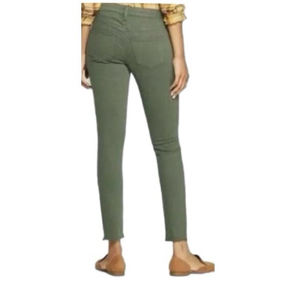 NWT UNIVERSAL THREAD JEANS GREEN MID-RISE WOMEN'S SIZE 18W - Picture 2 of 7